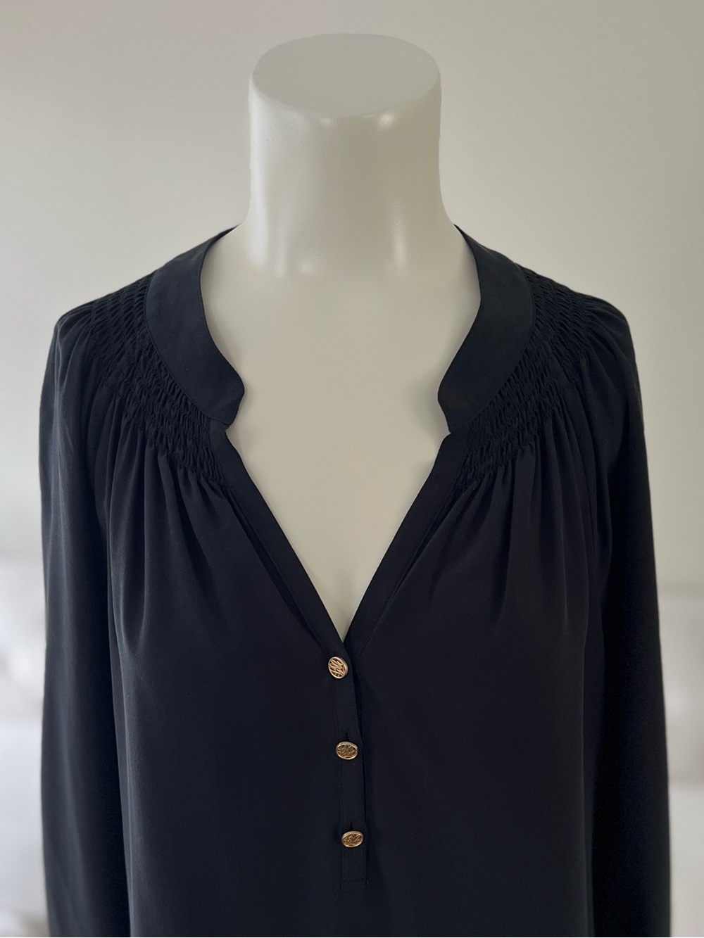 Lilly Pulitzer Elsa Silk Top Black Classic Preppy Timeless Quiet Luxury - Picture 9 of 9